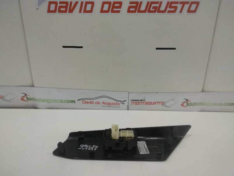 MANDO ELEVALUNAS DELANTERO DERECHO TOYOTA RAV 4 Active   |   01.14 - 12.15