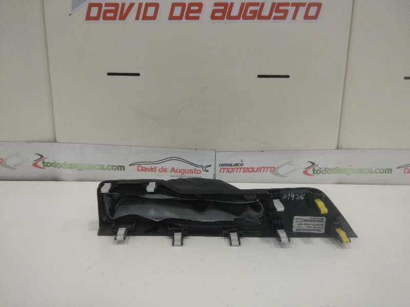 GUARNECIDOS PALANCA CAMBIO TOYOTA RAV 4 Active   |   01.14 - 12.15