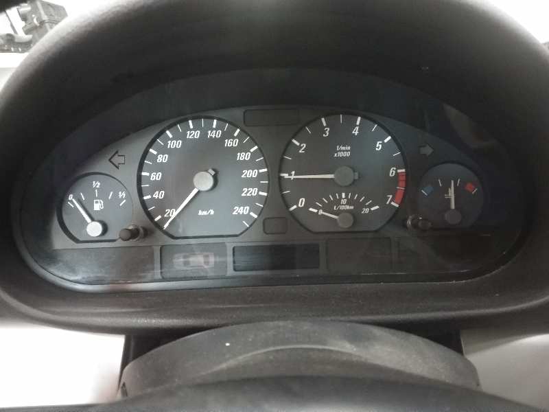 BMW SERIE 3 BERLINA (E46) 318i   |   10.01 - 12.06 foto 11