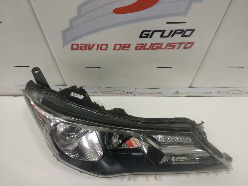 FARO DERECHO TOYOTA RAV 4 Active   |   01.14 - 12.15