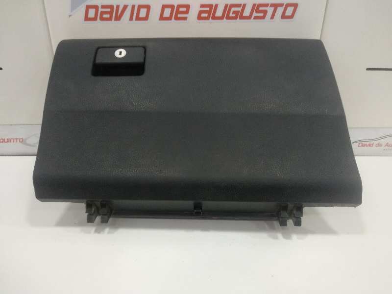 GUANTERA TOYOTA RAV 4 Active   |   01.14 - 12.15