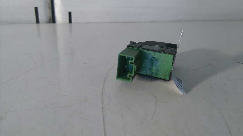 MANDO ELEVALUNAS DELANTERO DERECHO SEAT LEON (1P1) *   |   0.05 - ...