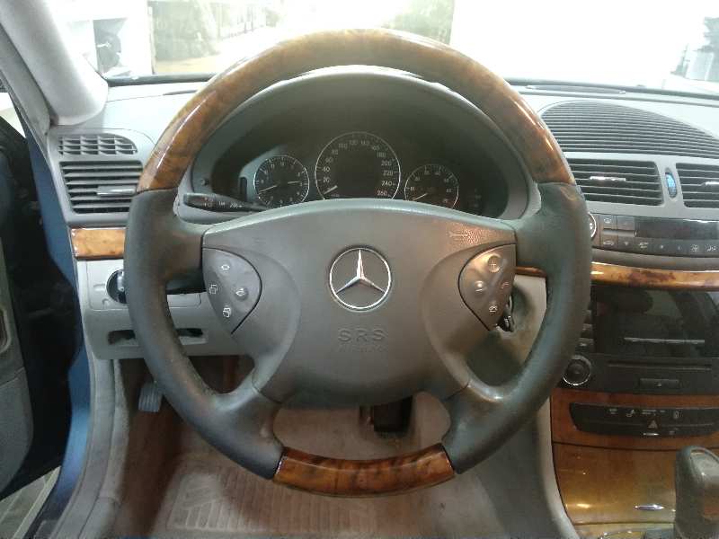 MERCEDES CLASE E (W211) BERLINA E 500  4-Matic (211.083)   |   07.03 - 12.06 foto 12
