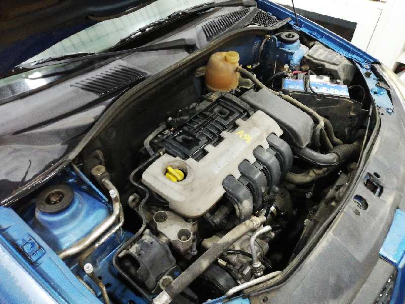 RENAULT CLIO II FASE II (B/CB0) Authentique Motor 1,2 Ltr. - 55 kW foto 6