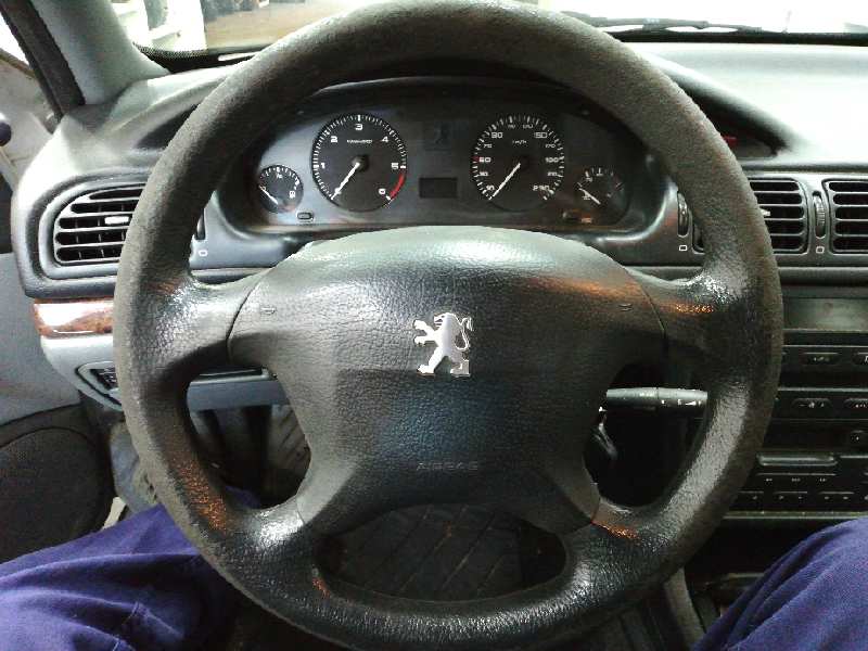 PEUGEOT 406 BERLINA (S1/S2) SRDT Motor 2,0 Ltr. - 80 kW HDi foto 9