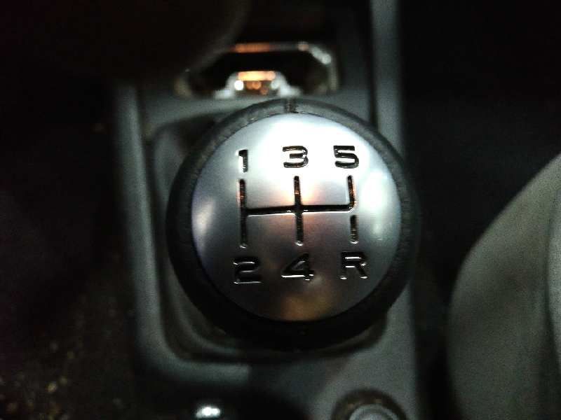 PEUGEOT 406 BERLINA (S1/S2) SRDT Motor 2,0 Ltr. - 80 kW HDi foto 12