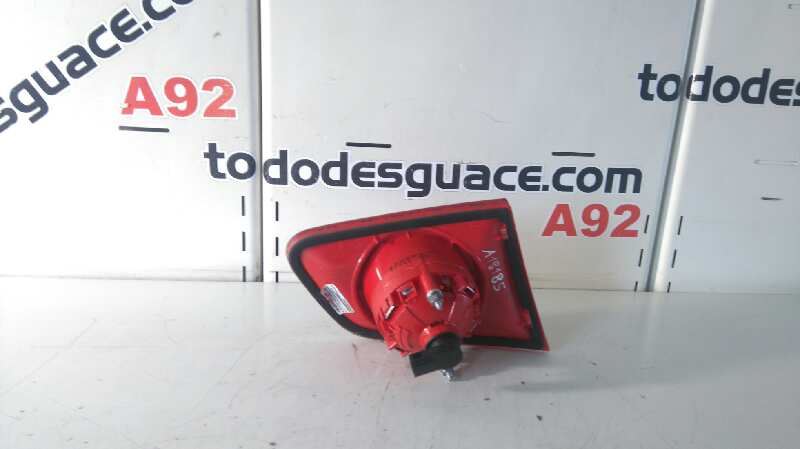 PILOTO INTERIOR TRASERO DERECHO VOLKSWAGEN PASSAT VARIANT (3C5) Advance   |   08.05 - 12.09