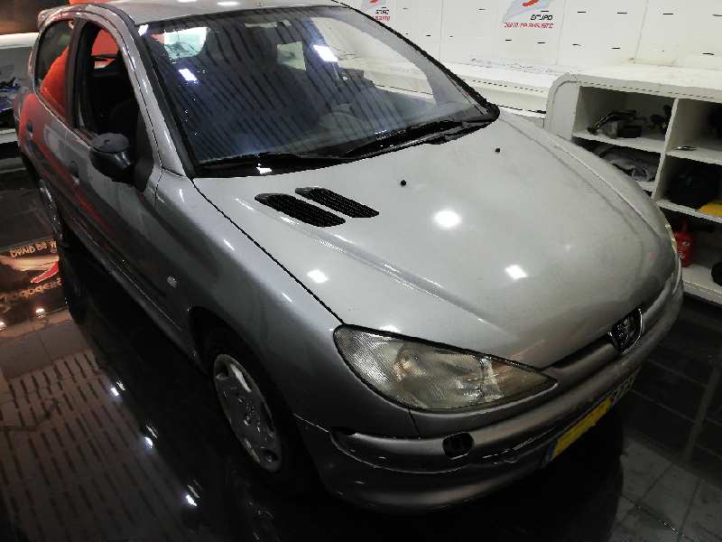 PEUGEOT 206 BERLINA X-Line   |   10.02 - 12.10 foto 3