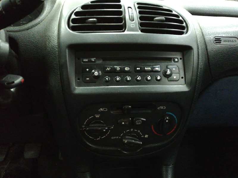 PEUGEOT 206 BERLINA X-Line   |   10.02 - 12.10 foto 11