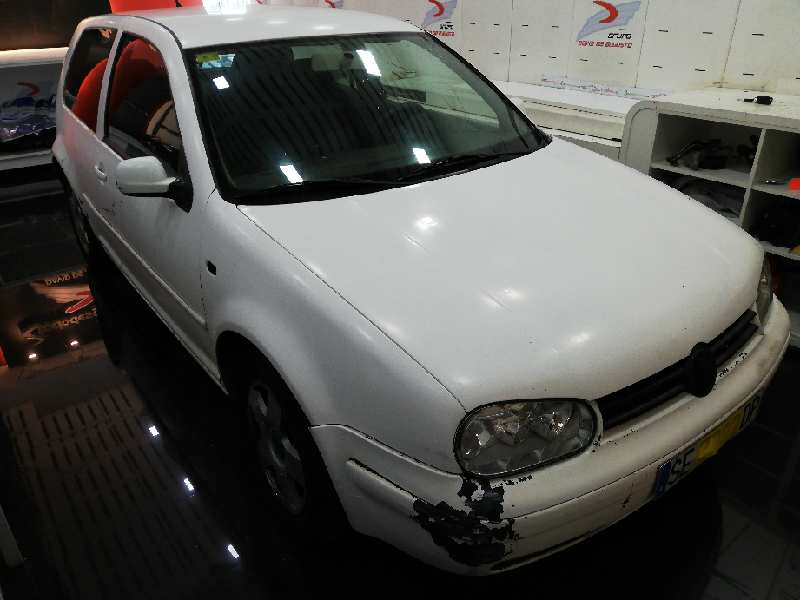 VOLKSWAGEN GOLF IV BERLINA (1J1) Básico Motor 1,6 Ltr. - 74 kW foto 3
