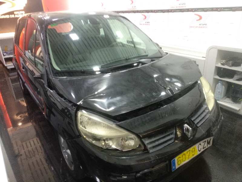 RENAULT SCENIC II Confort Dynamique   |   06.03 - 12.05 foto 3
