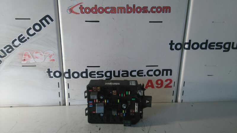 CAJA RELES / FUSIBLES OPEL CORSA E Business   |   05.16 - ...