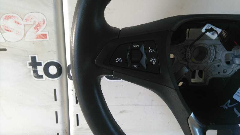 VOLANTE OPEL CORSA E Business   |   05.16 - ...