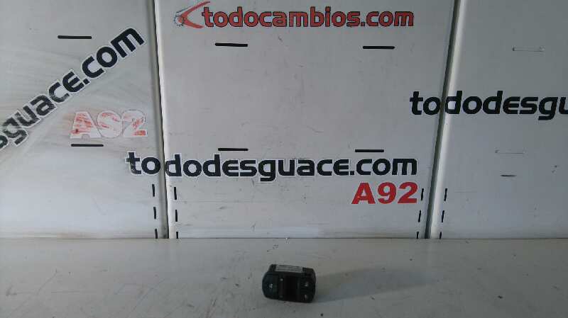 MANDO ELEVALUNAS DELANTERO IZQUIERDO foto 4