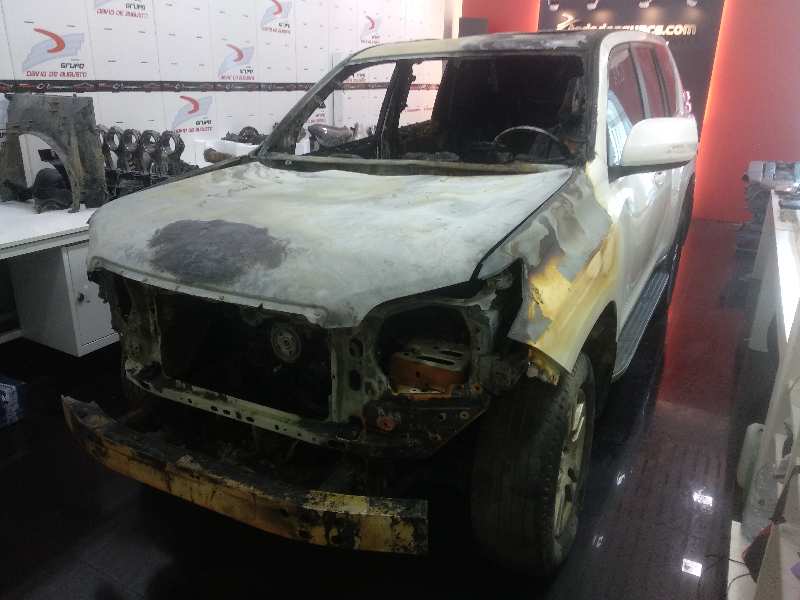 TOYOTA LAND CRUISER (J15) Basis   |   08.10 - ...