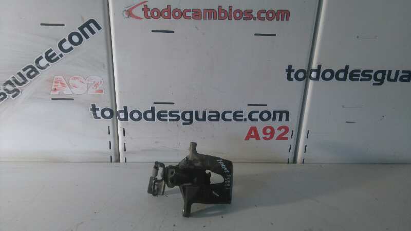 SOPORTE PINZA FRENO DELANTERO DERECHO NISSAN QASHQAI (J10) Tekna   |   07.10 - ...