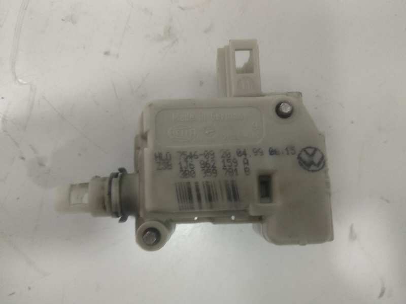 MOTOR CIERRE CENTRALIZADO PORTON VOLKSWAGEN GOLF IV BERLINA (1J1) Advance