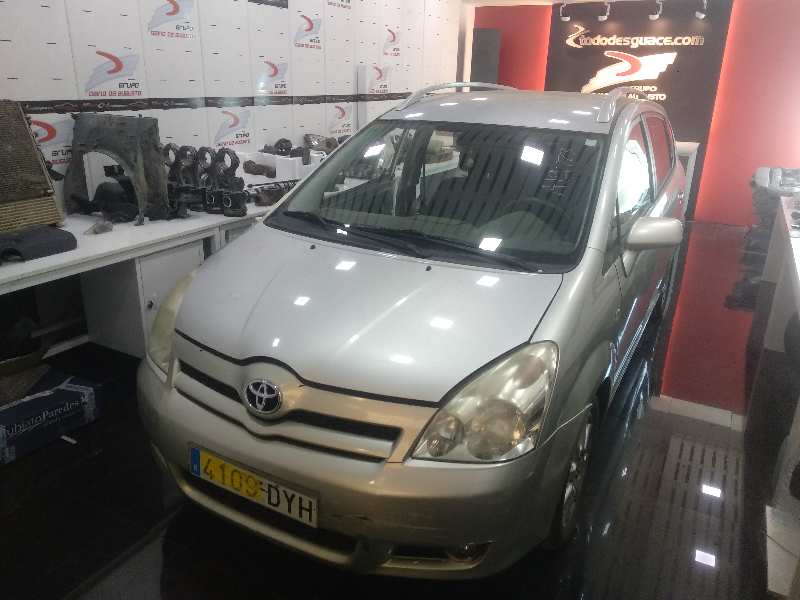TOYOTA COROLLA VERSO (R1) 2.2 D-4D Luna   |   09.05 - 12.09