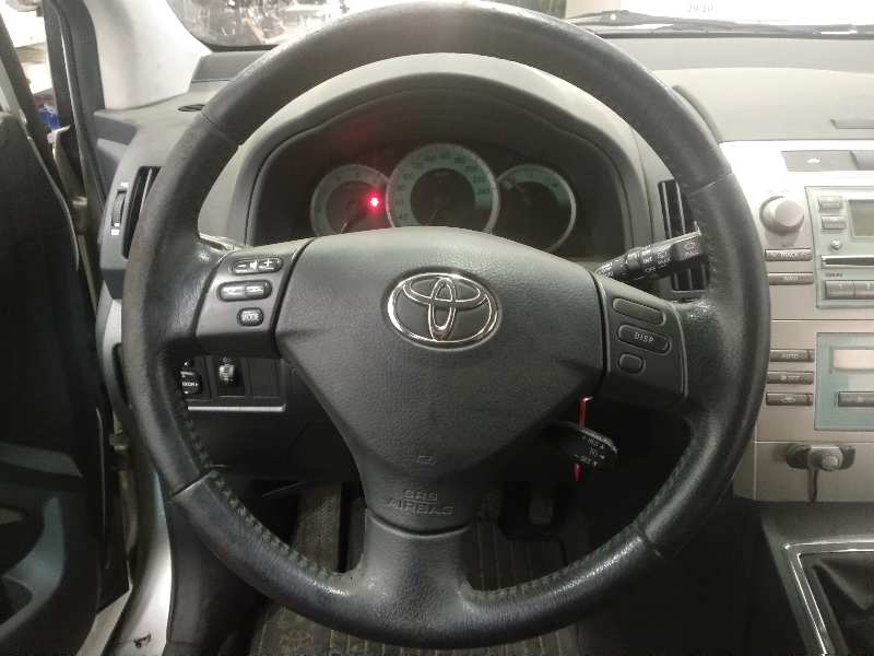 TOYOTA COROLLA VERSO (R1) 2.2 D-4D Luna   |   09.05 - 12.09 foto 8