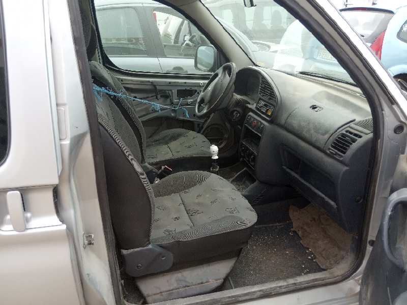 PEUGEOT PARTNER (S1) Break Motor 1,9 Ltr. - 51 kW Diesel foto 5
