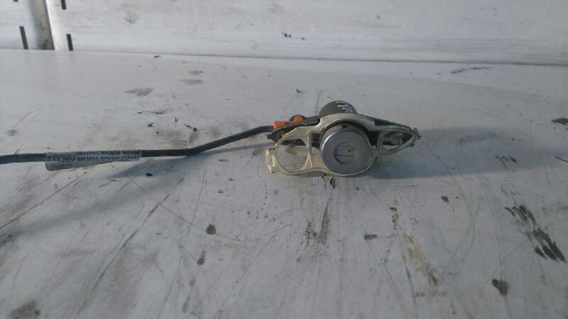 BOMBIN PORTON TRASERO TOYOTA AVENSIS BERLINA (T25) 2.0 D4-D Executive Berlina (5-ptas.)   |   0.03 - ...