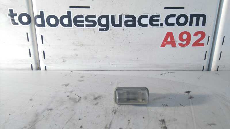 PILOTO MATRICULA TOYOTA AVENSIS BERLINA (T25) 2.0 D4-D Executive Berlina (5-ptas.)   |   0.03 - ...
