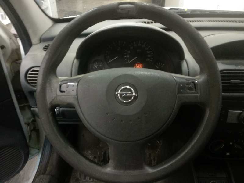 OPEL COMBO (CORSA C) Familiar Motor 1,3 Ltr. - 55 kW 16V CDTI foto 8