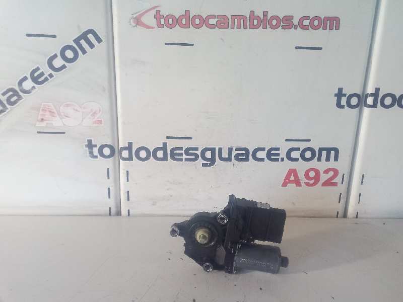MOTOR ELEVALUNAS TRASERO DERECHO VOLKSWAGEN GOLF PLUS (5M1) Edition   |   01.08 - 12.09