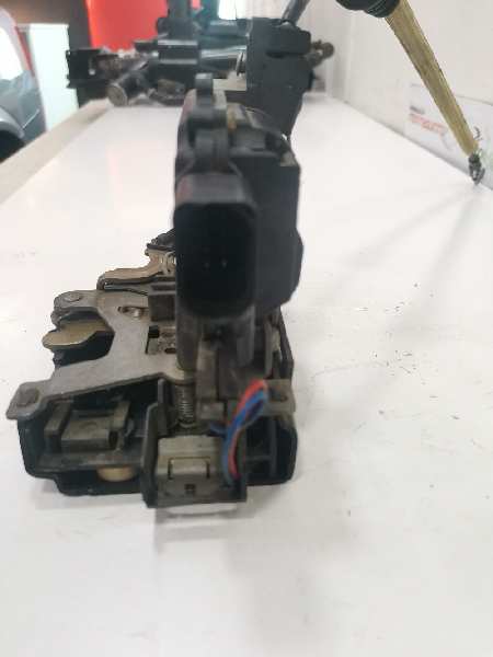 CERRADURA PUERTA DELANTERA DERECHA SEAT TOLEDO (1M2) Select   |   01.99 - 12.04