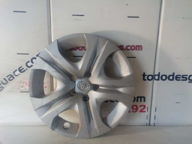 TAPACUBOS TOYOTA RAV 4 Active   |   01.14 - 12.15