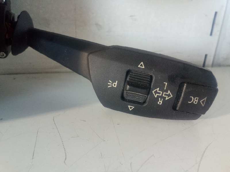 MANDO INTERMITENTES BMW SERIE 1 BERLINA (E81/E87) 116d