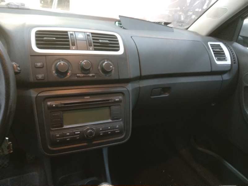 SKODA FABIA (5J2 ) Sport   |   01.07 - 12.10 foto 10