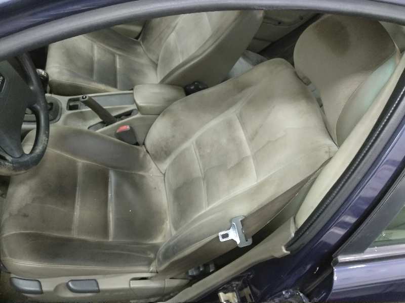 VOLVO S40 BERLINA (1995-2005) 1.9 D+ (85kW) foto 11