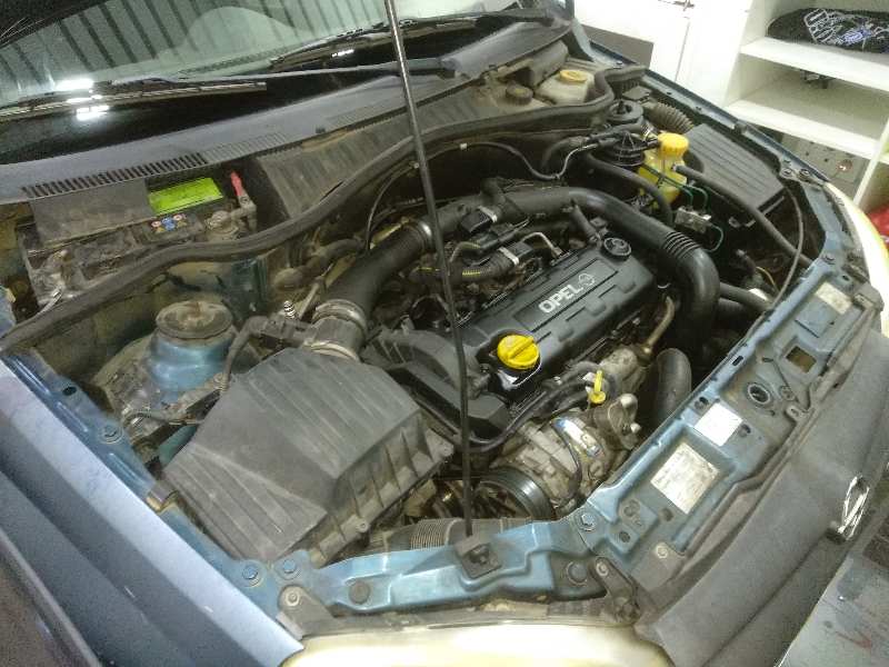 OPEL CORSA C Club Motor 1,7 Ltr. - 55 kW 16V DTI CAT (Y 17 DT / LR6) foto 5