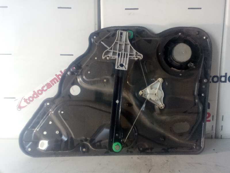 ELEVALUNAS TRASERO IZQUIERDO FORD FOCUS BERLINA (CAK) Ambiente   |   08.98 - 12.04