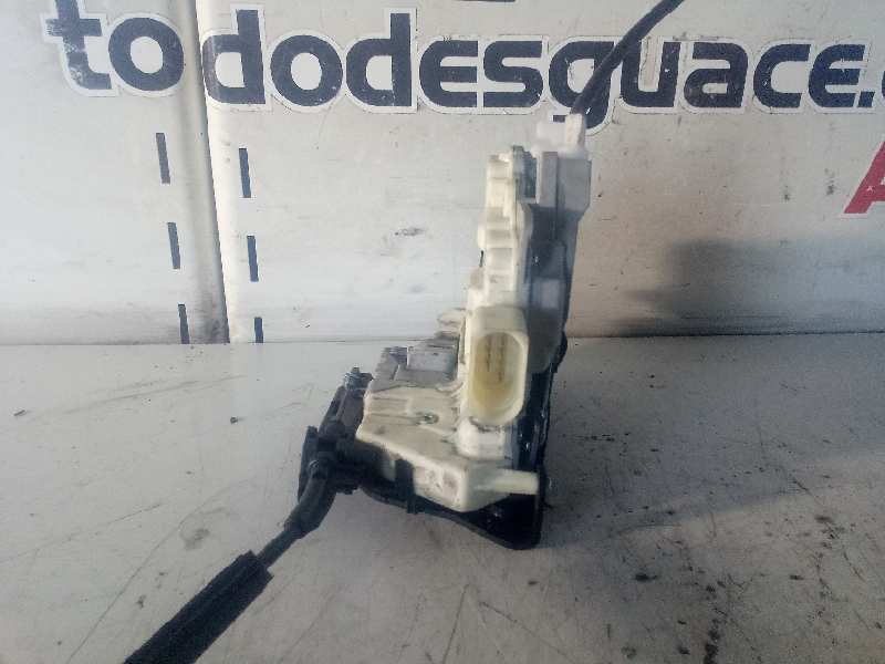 CERRADURA PUERTA DELANTERA DERECHA foto 2
