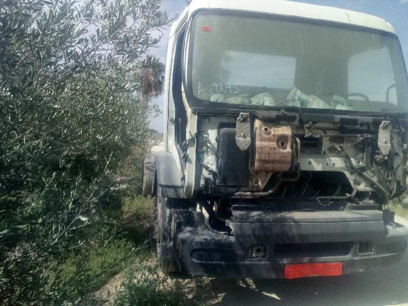 RENAULT HD 250.18 PREMIUM E2 FG      Modelo 250.18   184 KW cabina para dormir   |   01.96 - 12.01 foto 3