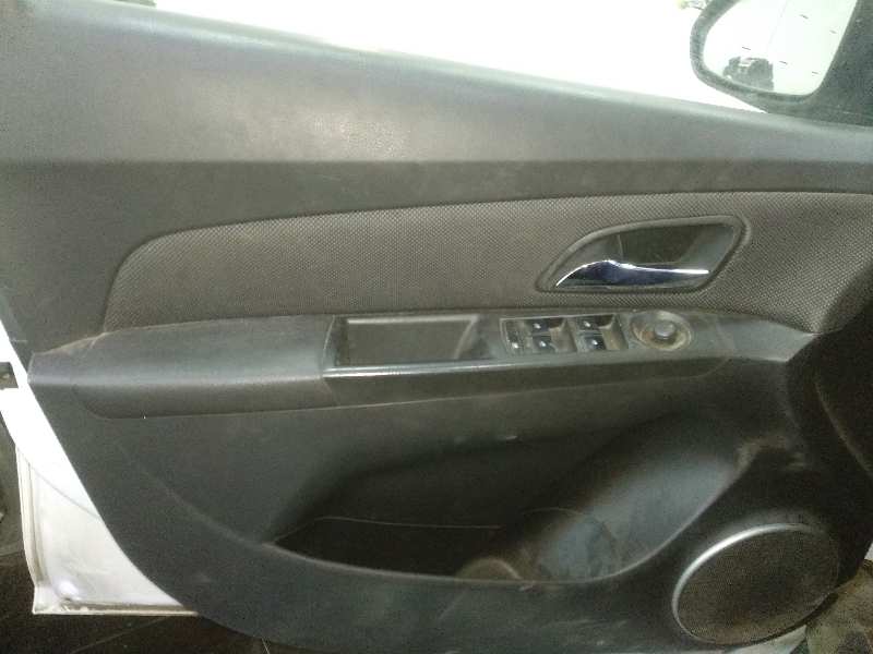 CHEVROLET CRUZE LTZ   |   08.11 - 12.12 foto 7