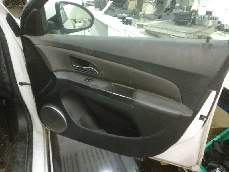 CHEVROLET CRUZE LTZ   |   08.11 - 12.12 foto 12