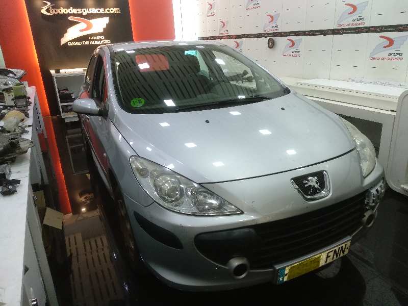 PEUGEOT 307 BERLINA (S2) D-Sign   |   10.06 - 12.08 foto 2