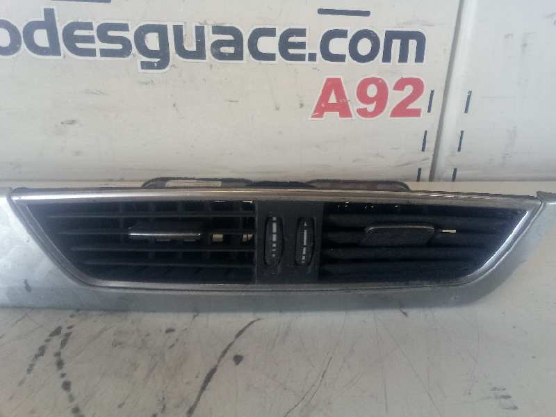 AIREADOR CENTRAL BMW SERIE 1 BERLINA (E81/E87) 116d
