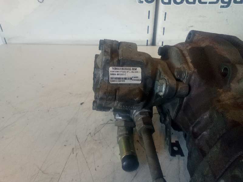 BOMBA DIRECCION MERCEDES-BENZ ATEGO 6 CYL. 4X4 2005 -> *