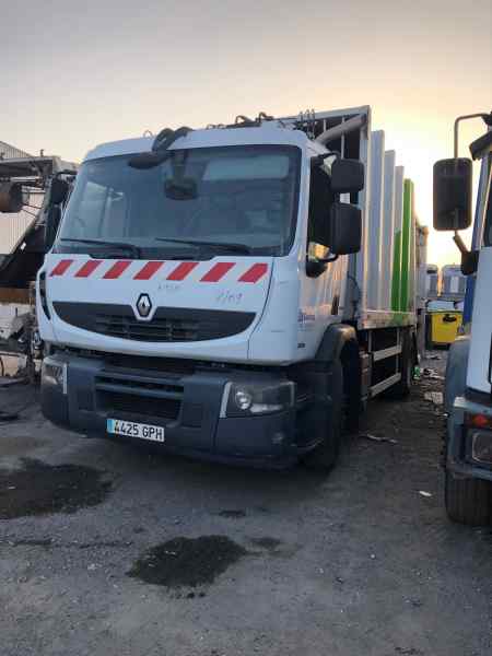RENAULT PREMIUM DISTRIBUTION Fg 4x2 Corto Motor 7,2 Ltr. - 206 kW Diesel