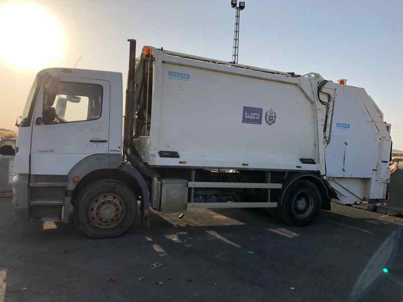 MERCEDES AXOR 2-EJES 18 TON 2004 -> 1824   4x2      OM 906 LA   nR Estrecho   |   01.05 - ... foto 5