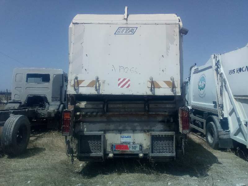 IVECO EUROCARGO 05.03 -> ML150 E 250 CV   |   01.03 - 01.08 foto 8