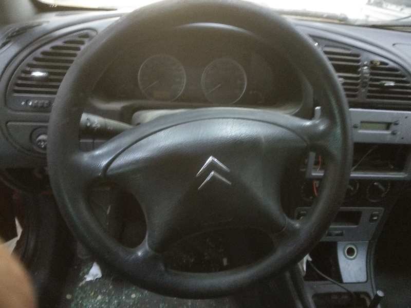 CITROEN XSARA BERLINA 2.0 HDi 66kW Premier   |   07.99 - 12.05 foto 8