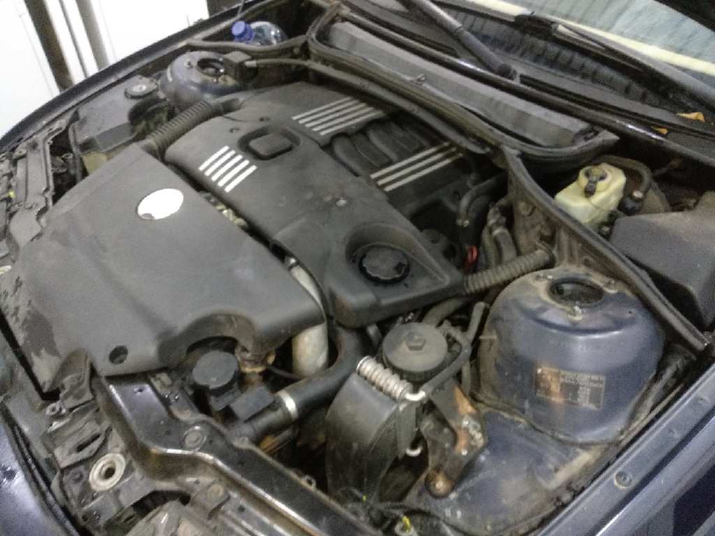 BMW SERIE 3 BERLINA (E46) 320d   |   04.98 - 12.01 foto 4