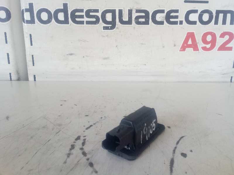 RECAMBIO DE LUZ MATRICULA PEUGEOT 207 CC Sport   |   0.07 - ...