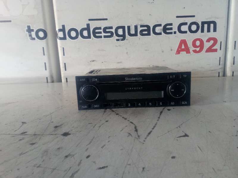 SISTEMA AUDIO / RADIO CD SKODA OCTAVIA BERLINA (1Z3) Active   |   05.04 - 12.08
