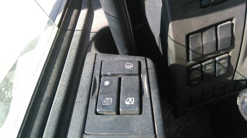 RENAULT PREMIUM DISTRIBUTION Fg 4x2 Corto Motor 7,2 Ltr. - 206 kW Diesel